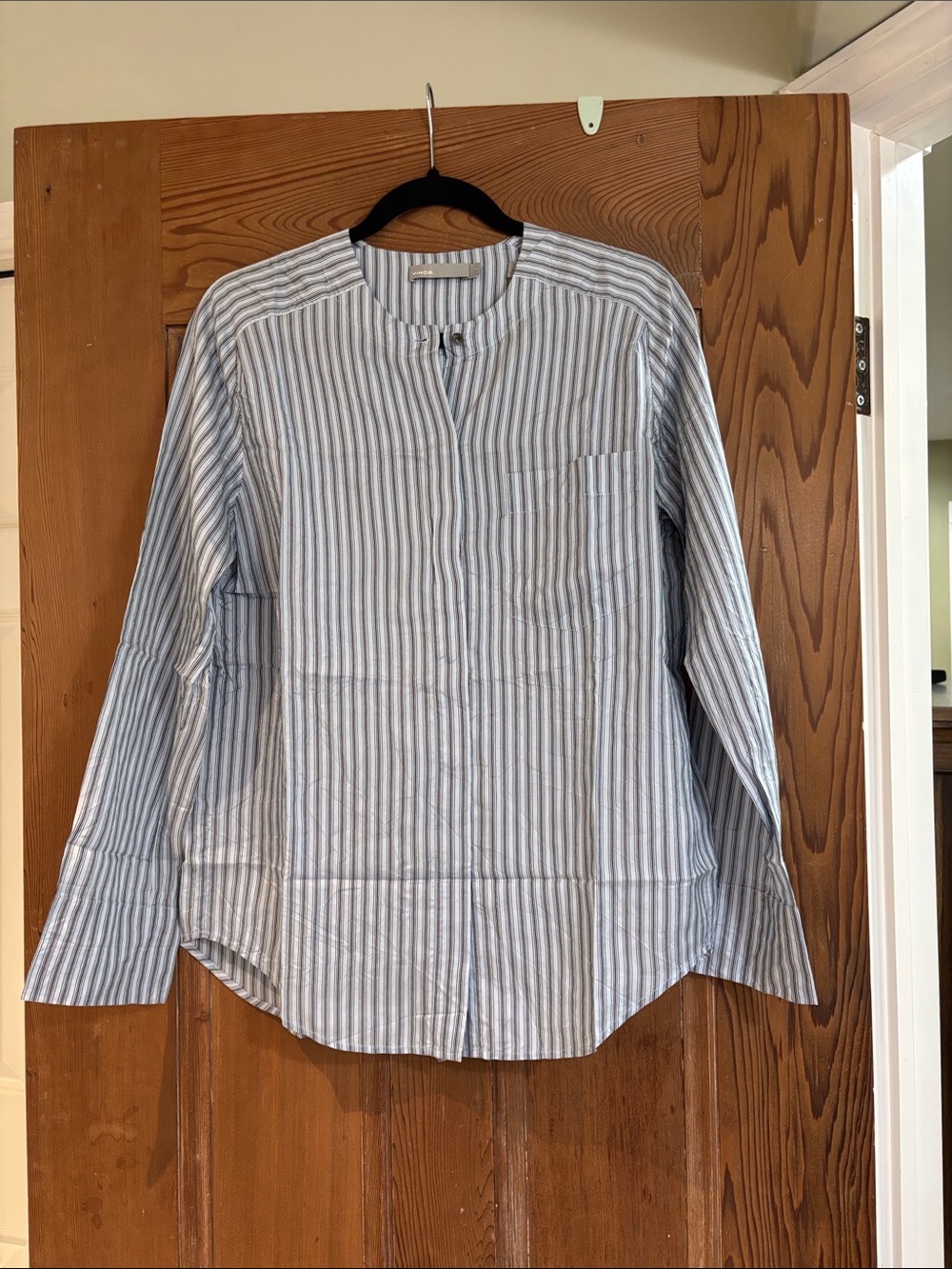 Vince Silk Blue & White Striped Collarless Button down Top Size Small